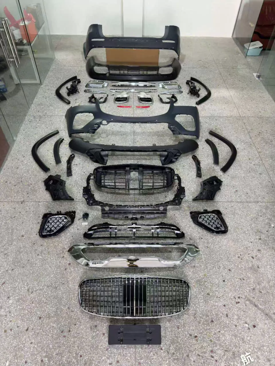 GÓI NÂNG CẤP CHO GLS 450 LÊN GLS MAYBACH MẪU 2025