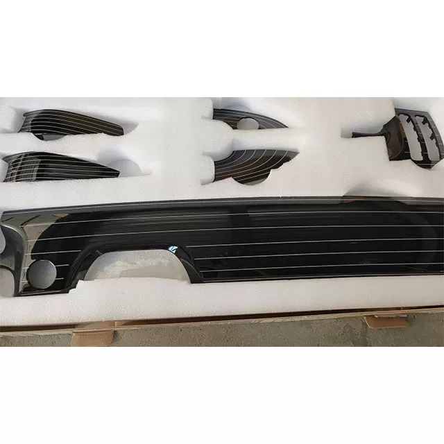 NÂNG CẤP VÂN GỖ PIANO MAYBACH CHO S-CLASS